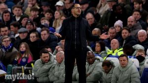 Rosenior Sees Narrow Margins Cost Chelsea Against Newcastle United