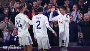 Leeds United Beat Norwich City 3-0 To Reach FA Cup Quarter-Finals