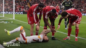 Noa Lang Injury Setback Sidelines Netherlands Against Norway After Hand Surgery