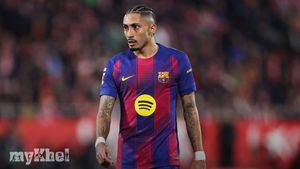 Raphinha Hamstring Injury Sidelined Barcelona Ahead Of Champions League Quarter-Finals