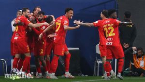 Mahnashi's Stoppage-time Strike Fuels Al-Qadsiah Comeback To Deny Al-Ahli Top Spot