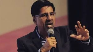 IPL 2026: ഒരൊറ്റ ഇന്നിംഗ്‌സ് കൊണ്ട് ടീമിൽ കയറാമെന്ന് മോഹിക്കേണ്ട! വെറ്ററൻ താരത്തിന് ചീക്കയുടെ മുന്നറിയിപ്പ്