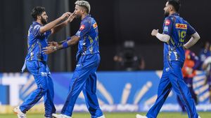 IPL 2026: രോഹിത്തോ റിക്കൽട്ടണോ അല്ല, കെകെആറിനെ തളർത്തിയത് അവൻ, 2 കോടി ട്രേഡ് ക്ലിക്കായി!