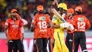 IPL 2026: ചെന്നൈയ്ക്കു ഹാട്രിക് ജയമില്ല, എറിഞ്ഞിട്ട് ഓറഞ്ച് ആര്‍മി!! മിന്നും ജയം