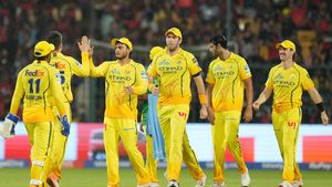 IPL 2026:അന്ന് ഗ്യാസ് സിലിണ്ടർ,ഇന്ന് സിഎസ്കെ!പ്രവചനങ്ങൾ തെറ്റാത്ത ജ്യോതിഷി പറയുന്നത് കേട്ടോ,ചെന്നൈക്ക് ലോട്ടറി