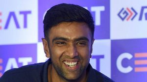 IPL 2026: ഐപിഎൽ സ്കൗട്ടുകൾക്ക് അശ്വിന്റെ ടിപ്സ്!; പ്രഫുൽ ഹിംഗെയെ ടീമിലെത്തിക്കാൻ റെഡിയായിക്കോ, ഇത് ജുനിയർ ഭുവി