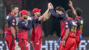 IPL 2026: തലപ്പത്തേക്കു കയറാന്‍ ആര്‍സിബി, ജിടിക്കു ജയിക്കണം
