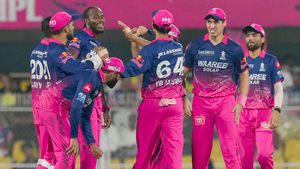 IPL 2026: ജിടിക്കെതിരേ ടോസ് റോയല്‍സിന്, ബാറ്റിങെടുത്ത് പരാഗ്