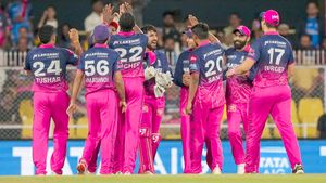 IPL 2026: തോറ്റു മതിയായി, ആര്‍ആറിനും എല്‍എസ്ജിക്കും ഇന്ന് ജയിക്കണം; ടോസ് 7ന്