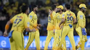 IPL 2026: മാനേജ്മെന്റ് ഇത്ര മണ്ടത്തരങ്ങൾ പരീക്ഷിക്കരുതായിരുന്നു! സിഎസ്കെയെ എണ്ണി എണ്ണി ചുട്ടെടുത്ത് റായുഡു