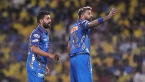 IPL 2026:ഹാർദികിനെ മാത്രം കുറ്റം പറയല്ലേ,എൽ ക്ലാസിക്കോ പദവിയൊക്കെ എടുത്ത് മാറ്റൂ!മുംബൈയ്ക്കെതിരെ മനോജ് തിവാരി