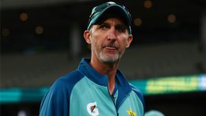 కోచ్ అంటే గిట్లుండాలె.. దెబ్బకు పీఎస్ఎల్ ఫ్రాంచైజీ షాక్!