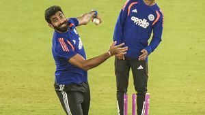 ముంబై ఫ్యాన్స్‌కు గుడ్ న్యూస్: యార్కర్ కింగ్ ఈజ్ బ్యాక్! 