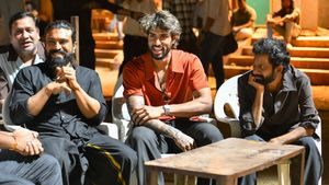 క్రికెటర్ తిలక్ వర్మకు రామ్‌చరణ్ పెద్ది గిఫ్ట్!