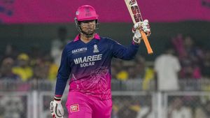 అతను ఇంకా పిల్లాడు.. టీమిండియాలోకి ఎంట్రీ వద్దు: మాజీ క్రికెటర్ 