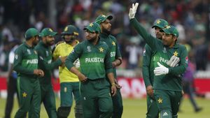 అంతర్జాతీయ క్రికెట్‌కు పాక్ మాజీ కెప్టెన్ వీడ్కోలు!