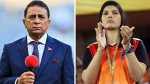 భారతీయుల ప్రాణాలతో ఆటలా? సన్ రైజర్స్‌పై సునీల్ గవాస్కర్ ఫైర్!