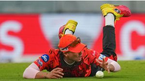 IPL 2026:  కొంపముంచిన బౌలర్లు.. 219 కొట్టినా గెలవని SRH