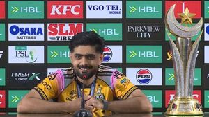 టెన్షన్ వద్దు.. మూడు ఫార్మాట్లు ఆడుతాను: బాబర్ ఆజామ్