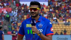 జట్టులోకి స్టార్ బౌలర్ ఎంట్రీ: అక్షర్ పటేల్ 