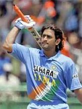 Indian skipper Dhoni gets extortion threat