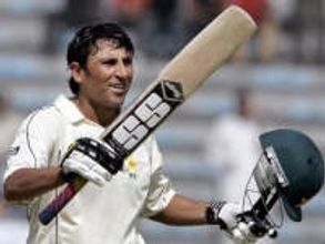 Younus Khan becomes No1 Test batsman