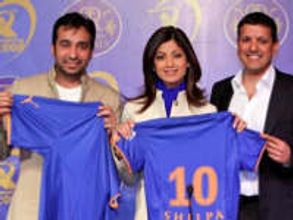 Shilpa unveils Rajasthan Royals new jersey