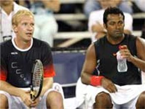 French Open: Paes-Dlouhy enter second round
