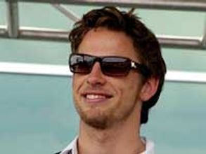 Button dedicates F1 title to his girlfriend