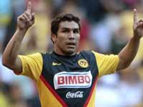 Paraguay striker Salvador shot in the head