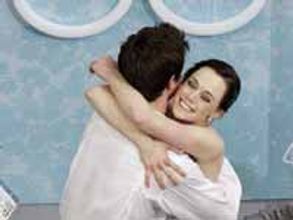 Canadian duo Virtue Moir grab ice dancing gold