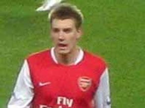 Will injury-hit Bendtner come to Denmark's rescue?