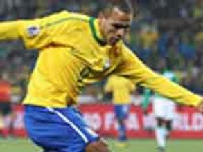 Samba boys against 'Brazilians of Europe'