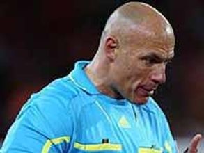 Record-breaking referee Webb booed, slammed