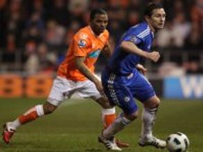 Lampard scores twice as Chelsea rout Blackpool 3-1