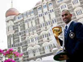 Dhoni's new feather in cap; joins Indian Territorial Army