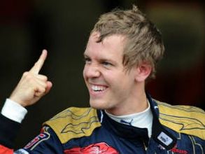 F1: Sebastian Vettel wins European Grand Prix