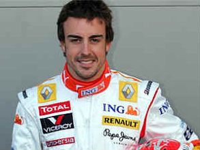 Alonso wins dramatic British Grand Prix