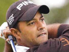 Atwal's promising start halted by weather in FedEx play-offs