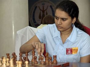 Humpy bows out, Yifan crowned world chess champ