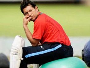 Bollywood actor Sanjay Dutt upset with Sachin Tendulkar