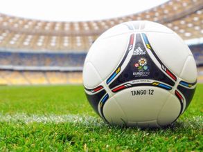 Euro Cup 2012 reminds of throes of Euro debt crisis