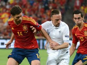 Blanc's tactical changes hurt France against Spain