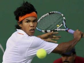 Somdev crashes out of men's singles losing in straight sets