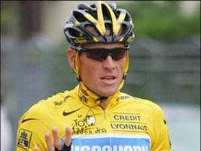 Lance Armstrong erases Tour de France titles from Twitter