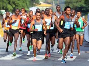 Ugandan Kiprop, Kenyan Valentine set new Mumbai marathon marks