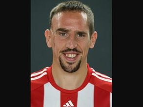 Ribery signs new contract, to stay with Bayern Munich