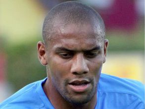 Brazilian striker Maicon killed in car crash