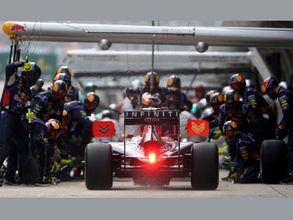 Scott Sports teams up with Infiniti Red Bull Racing