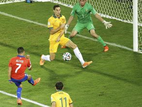 Fifa World Cup 2014: Chile win 3-1 against Australia